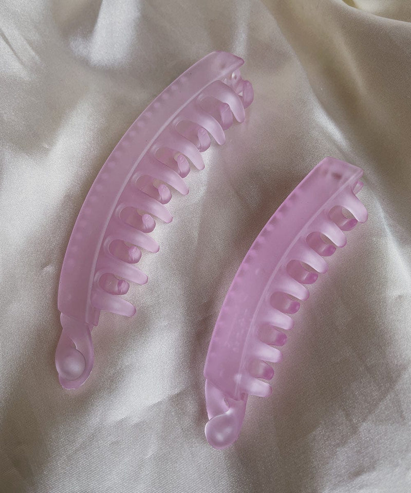 arnew banana clip Copy of Monic Ribbon Banana Pin