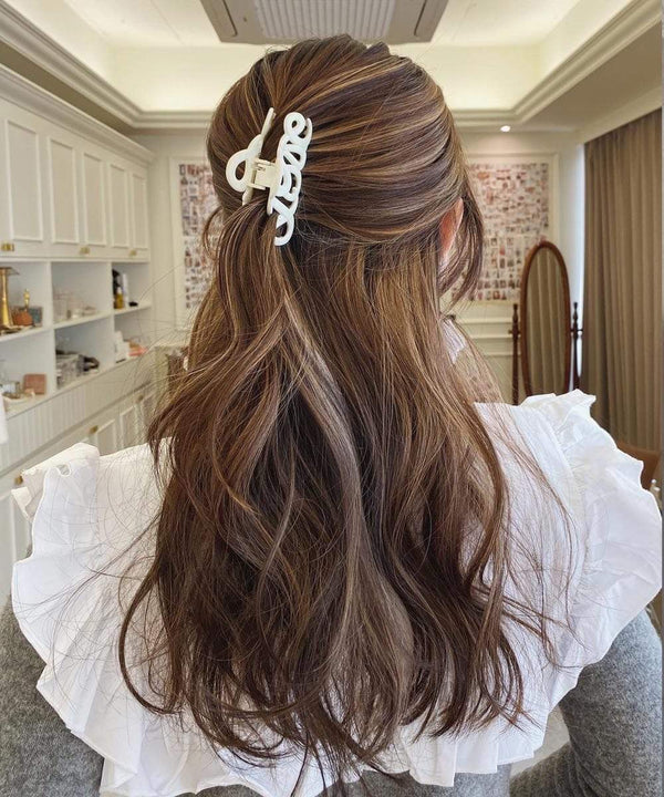 arnew hair claws Love France hair claw