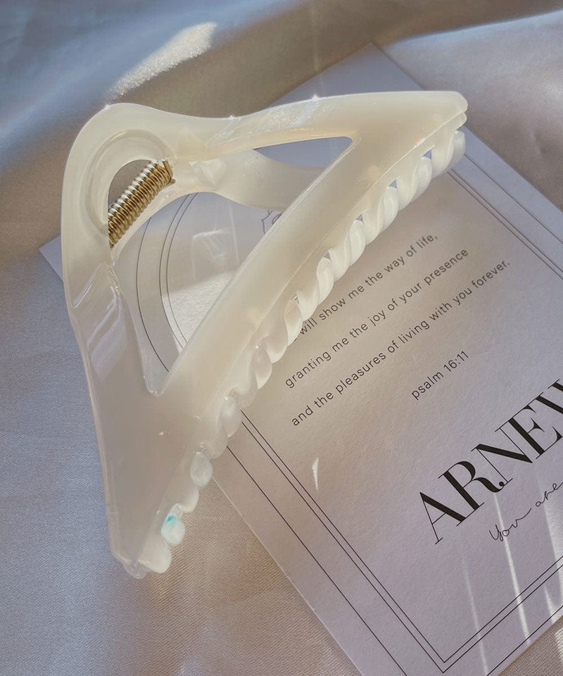 arnew hair claws Triangle Hairclaw Clip